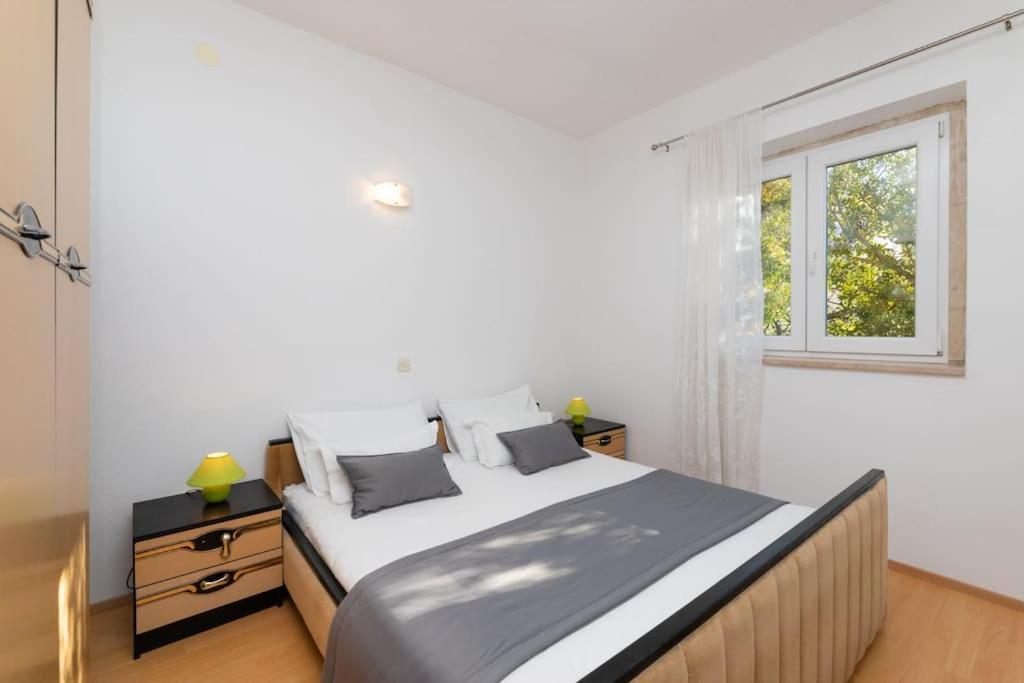 Bento Apartment - Best View On Town And Sea Пучишча Екстериор снимка