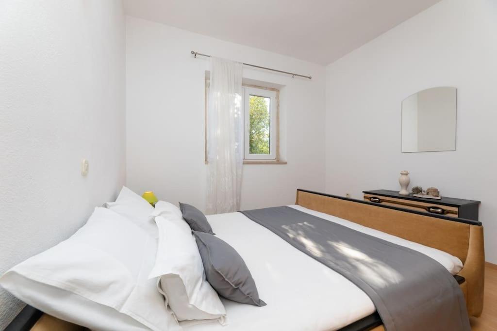 Bento Apartment - Best View On Town And Sea Пучишча Екстериор снимка